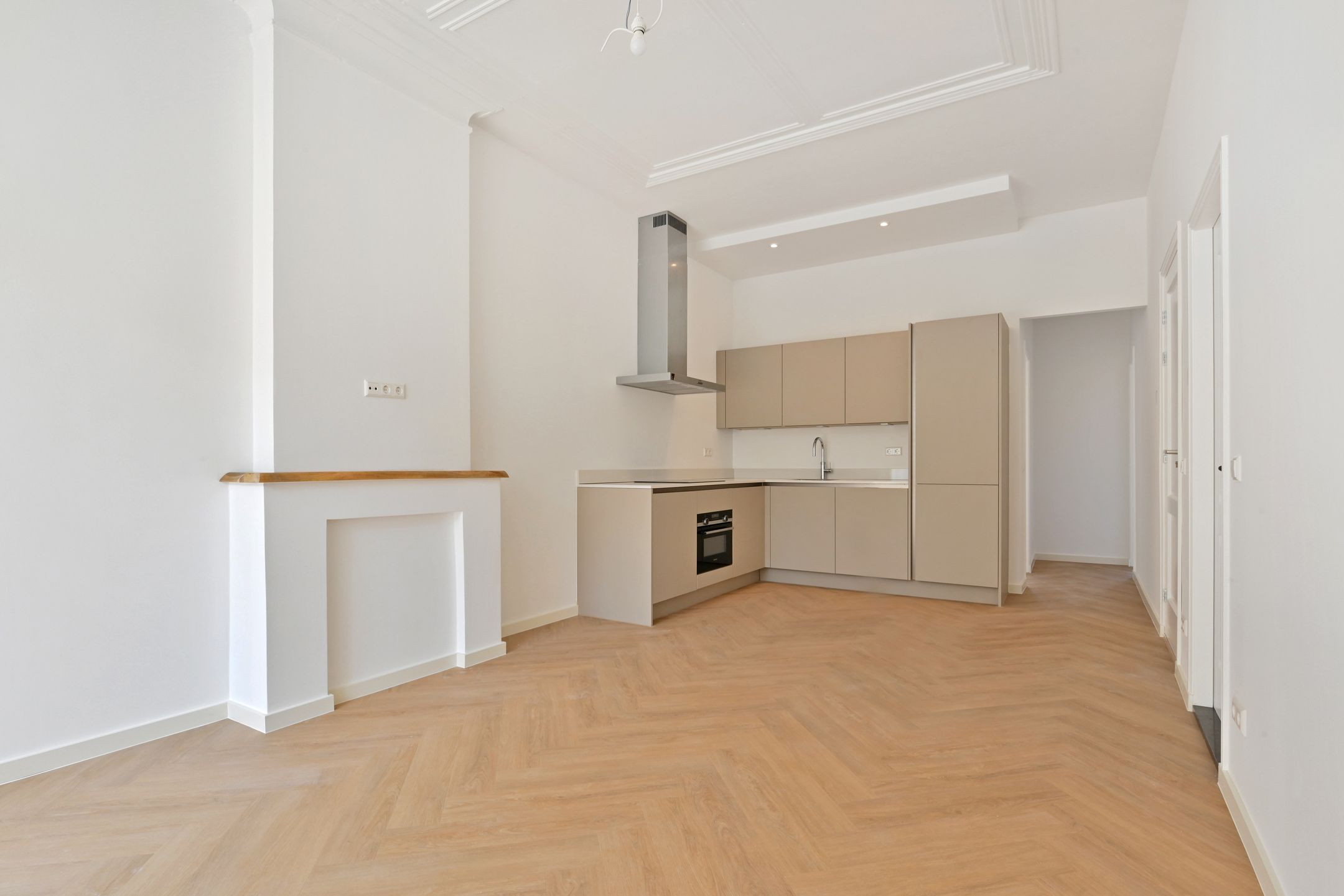 Photo 9 of Van Loostraat 142