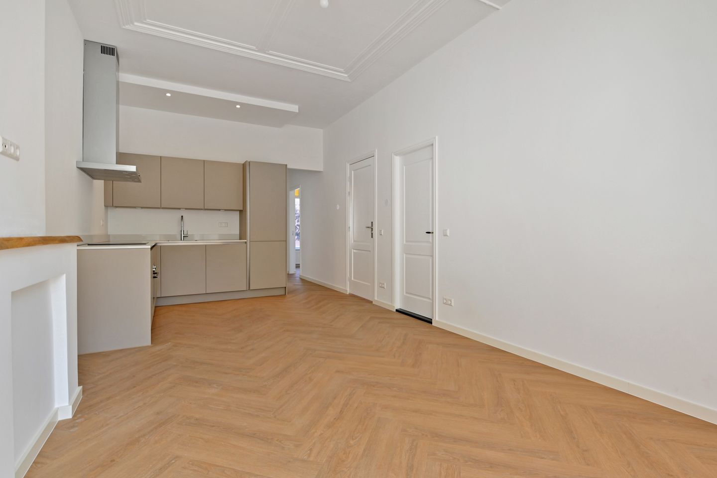 Photo 10 of Van Loostraat 142