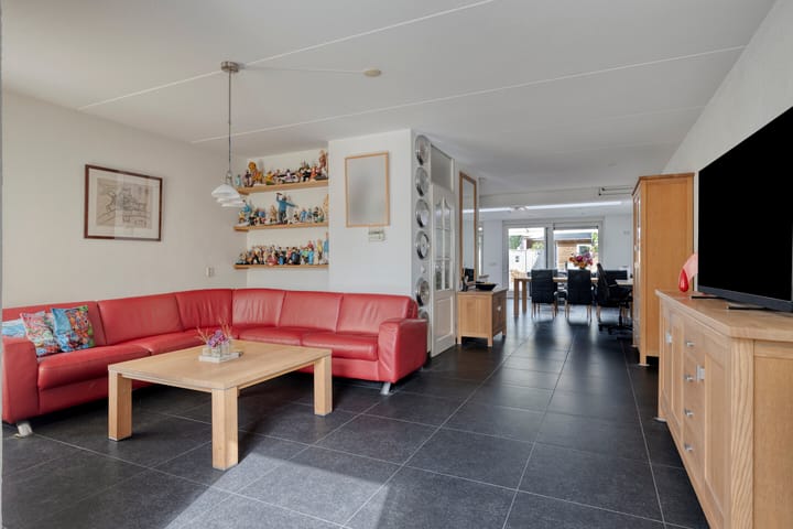 Tussenwoning te koop: Ooievaarshorst 75, Grave