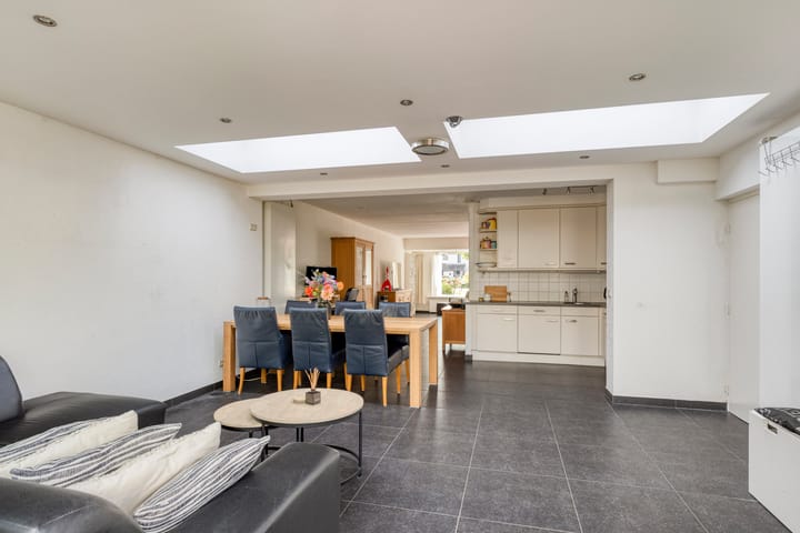 Tussenwoning te koop: Ooievaarshorst 75, Grave