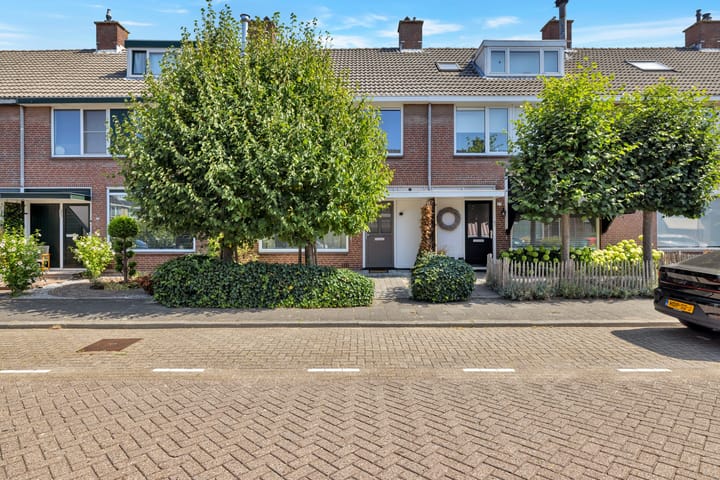 Tussenwoning te koop: Jozef Israëlsstraat 25, Lisse