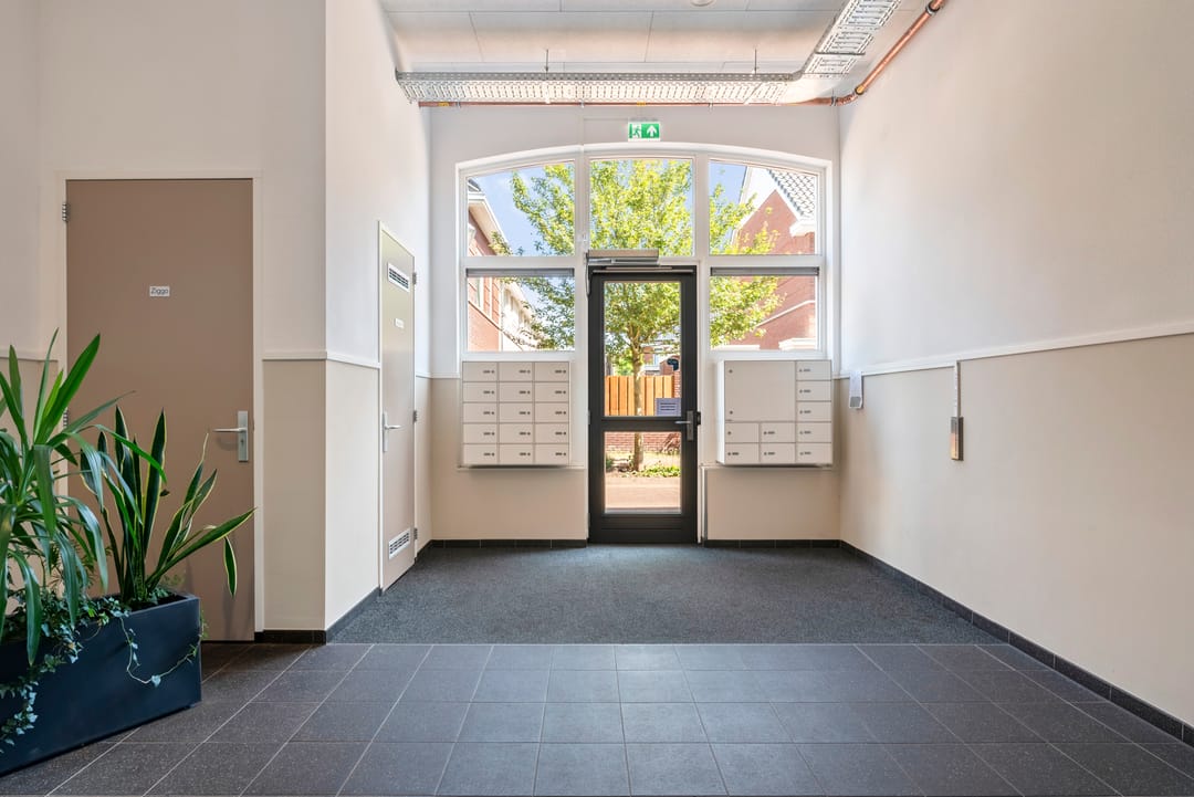 Photo 22 of Crossleystraat 15