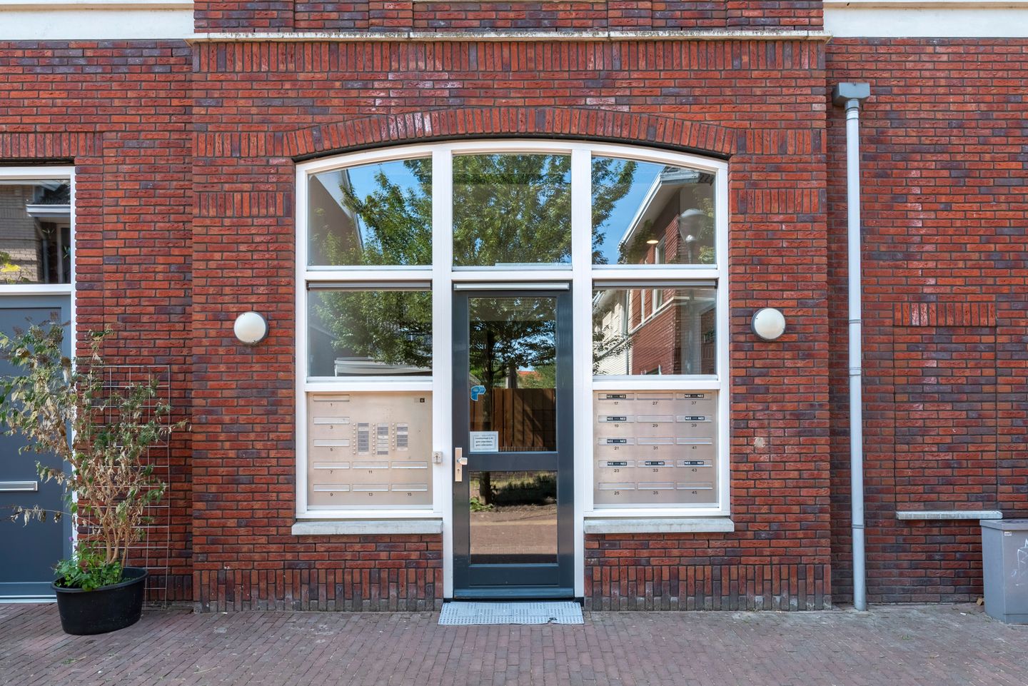 Photo 5 of Crossleystraat 15