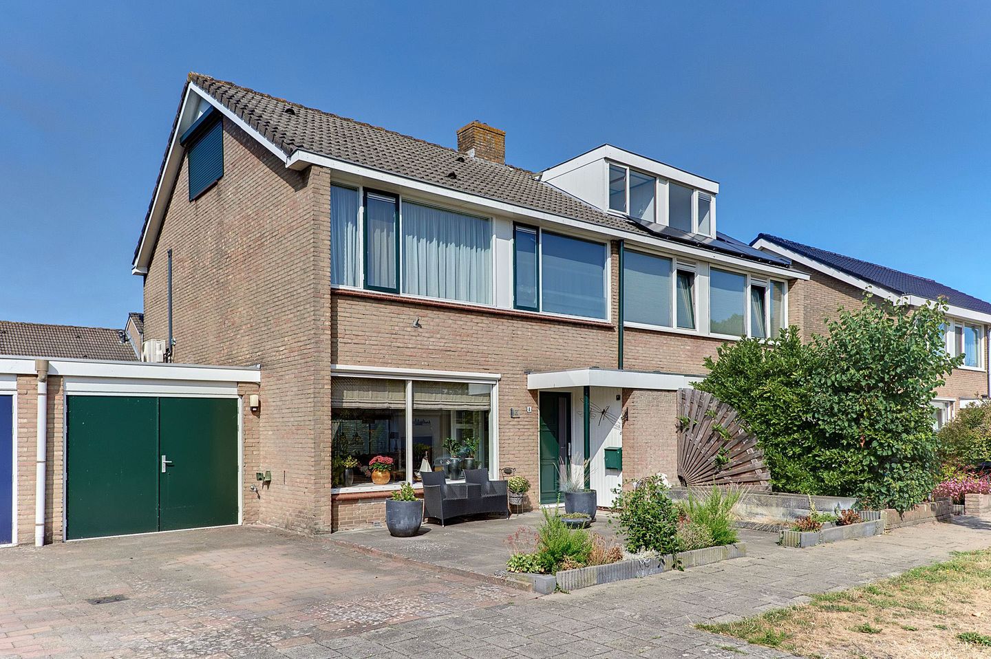 Photo 1 of Jan Azn. Leeghwaterstraat 8