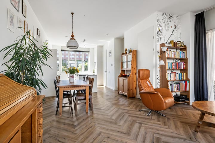 Hoekwoning te koop: Lous van Beusekomlaan 61, Breda