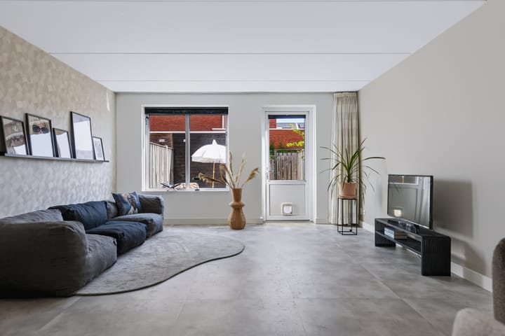 Tussenwoning te koop: Ridderzwam 136, Apeldoorn