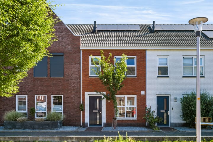 Tussenwoning te koop: Ridderzwam 136, Apeldoorn