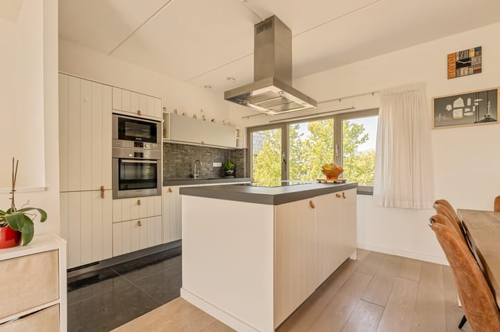 Appartement te koop: Wolbrantskerkweg 19, Amsterdam