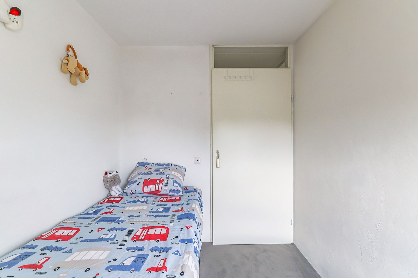 Photo 35 of Johannes Vermeerstraat 10