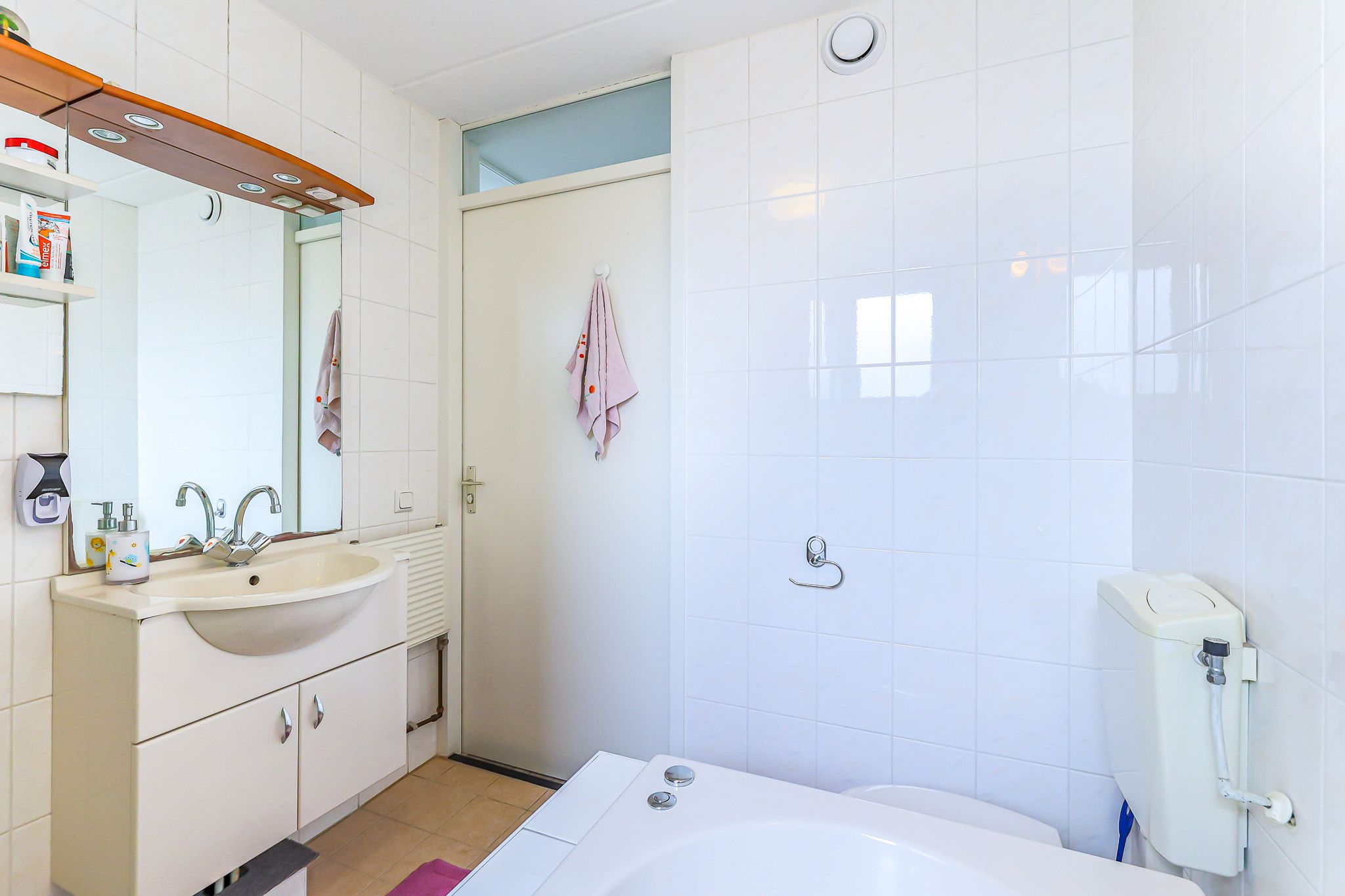 Photo 42 of Johannes Vermeerstraat 10