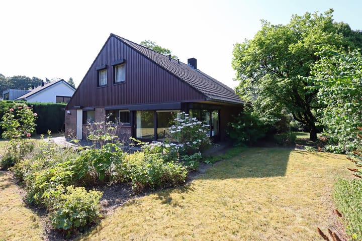 Vrijstaande woning te koop: van Stiphoutstraat 1, Groesbeek