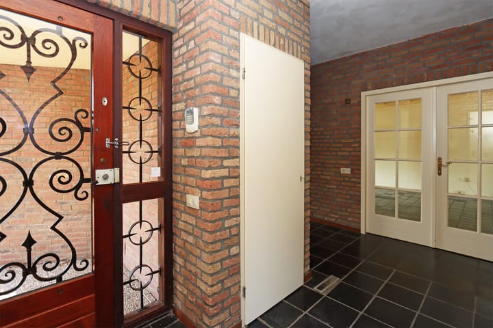 Vrijstaande woning te koop: van Stiphoutstraat 1, Groesbeek
