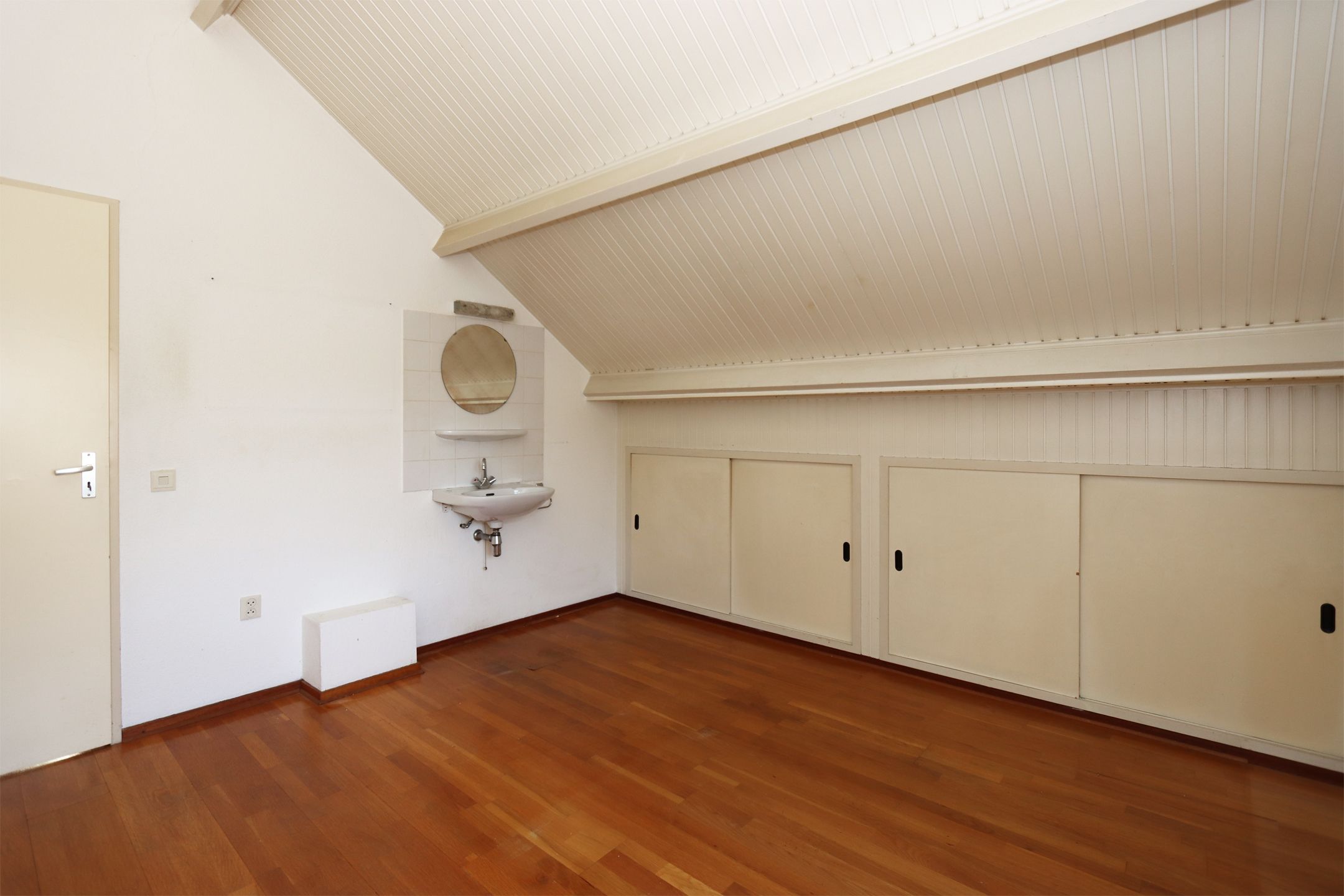 Photo 21 of van Stiphoutstraat 1