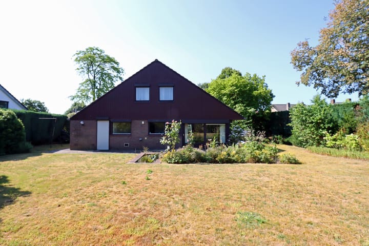Vrijstaande woning te koop: van Stiphoutstraat 1, Groesbeek