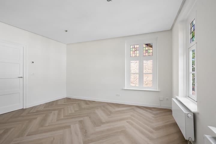 Twee-onder-één-kap te koop: Molenstraat 34, Rhenen
