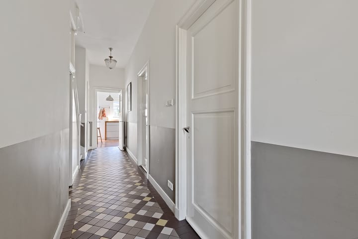 Tussenwoning te koop: Singel 34, Bussum