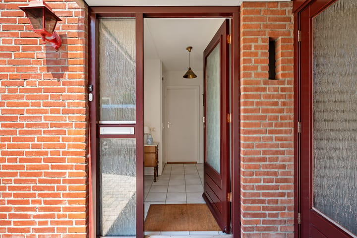 Tussenwoning te koop: Veenderij 7, Tolbert