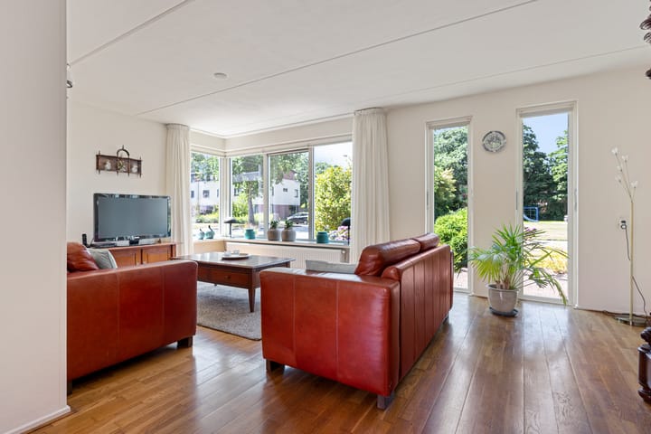 Tussenwoning te koop: Veenderij 7, Tolbert