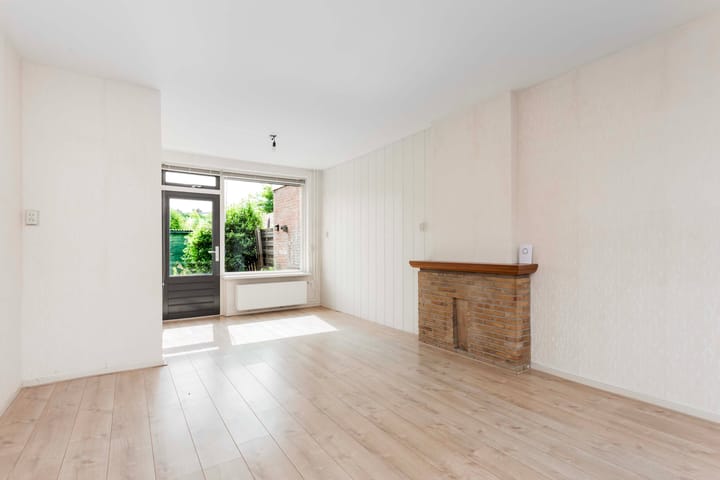 Photo 2 of Tuinfluiterstraat 5