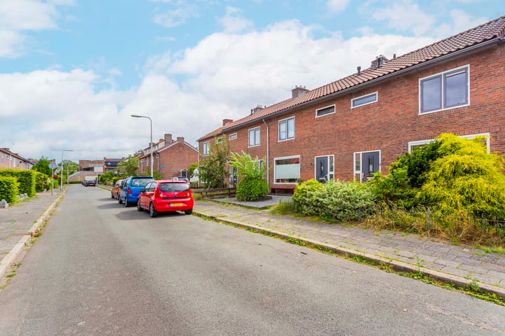 Tussenwoning te koop: Tuinfluiterstraat 5, Amersfoort