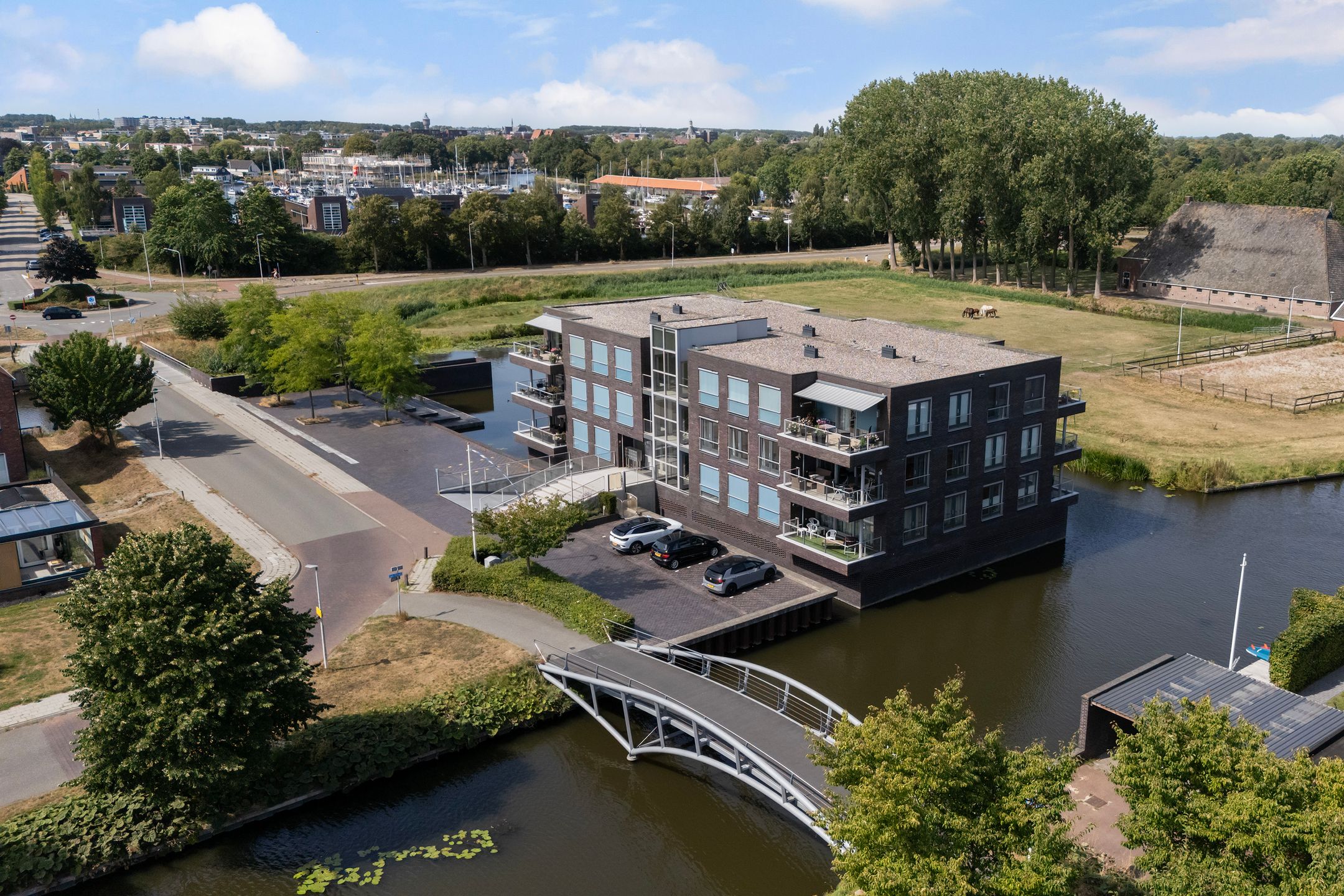 Foto 57 van Hoofden 1-104