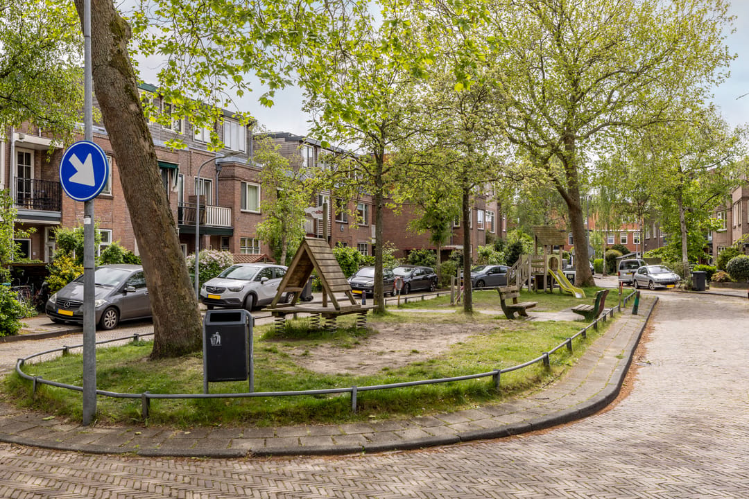 Photo 32 of Oosterstraat 29