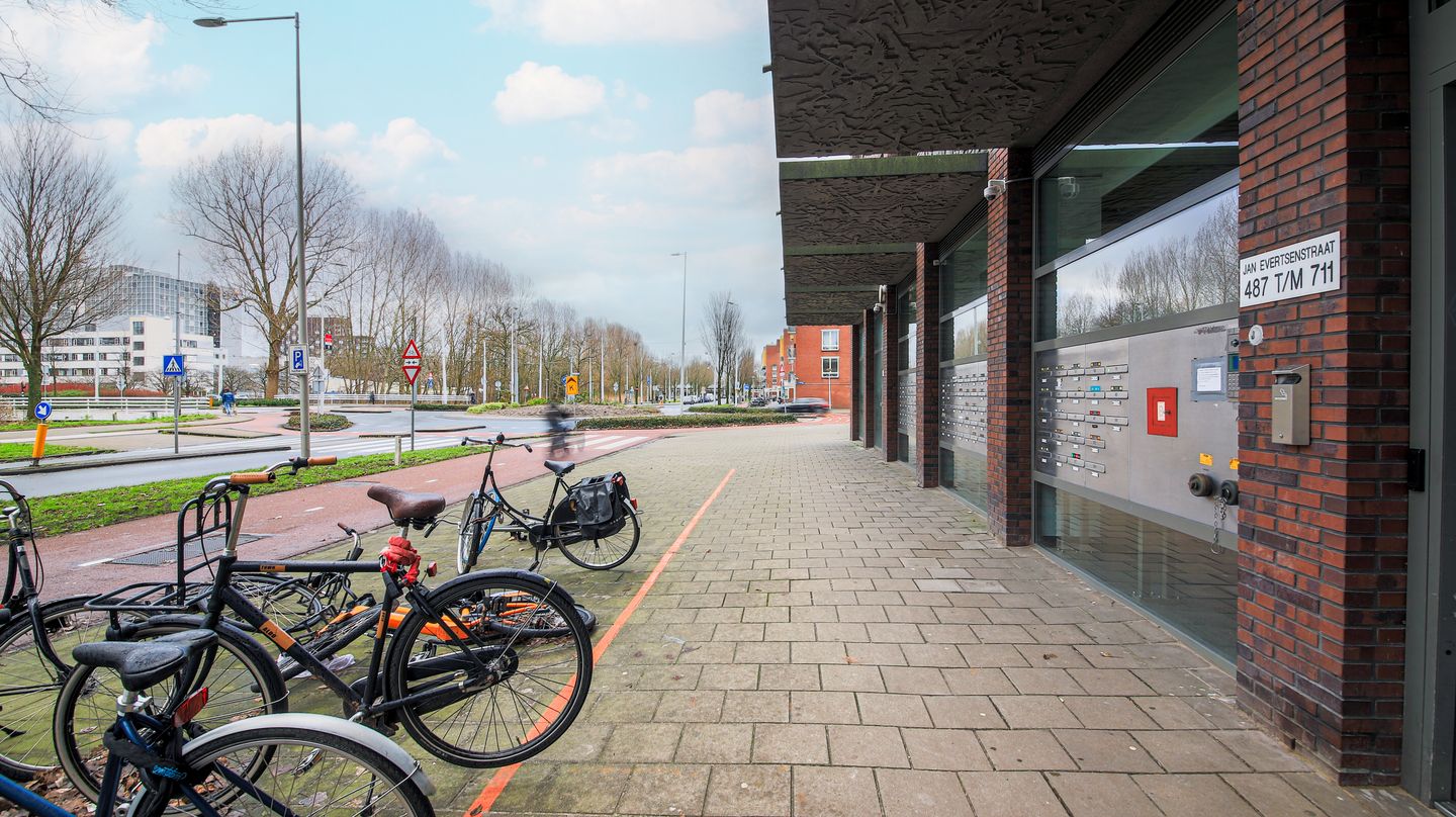 Photo 25 of Jan Evertsenstraat 569