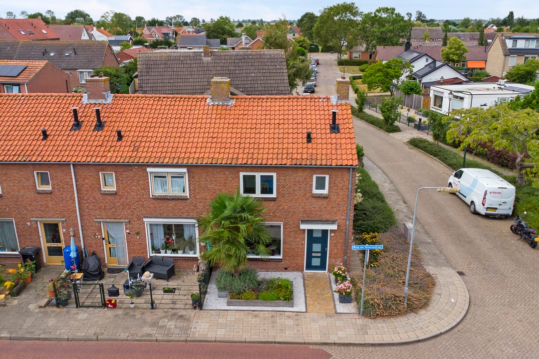 Photo 32 of Burgemeester van Oeverenstraat 21