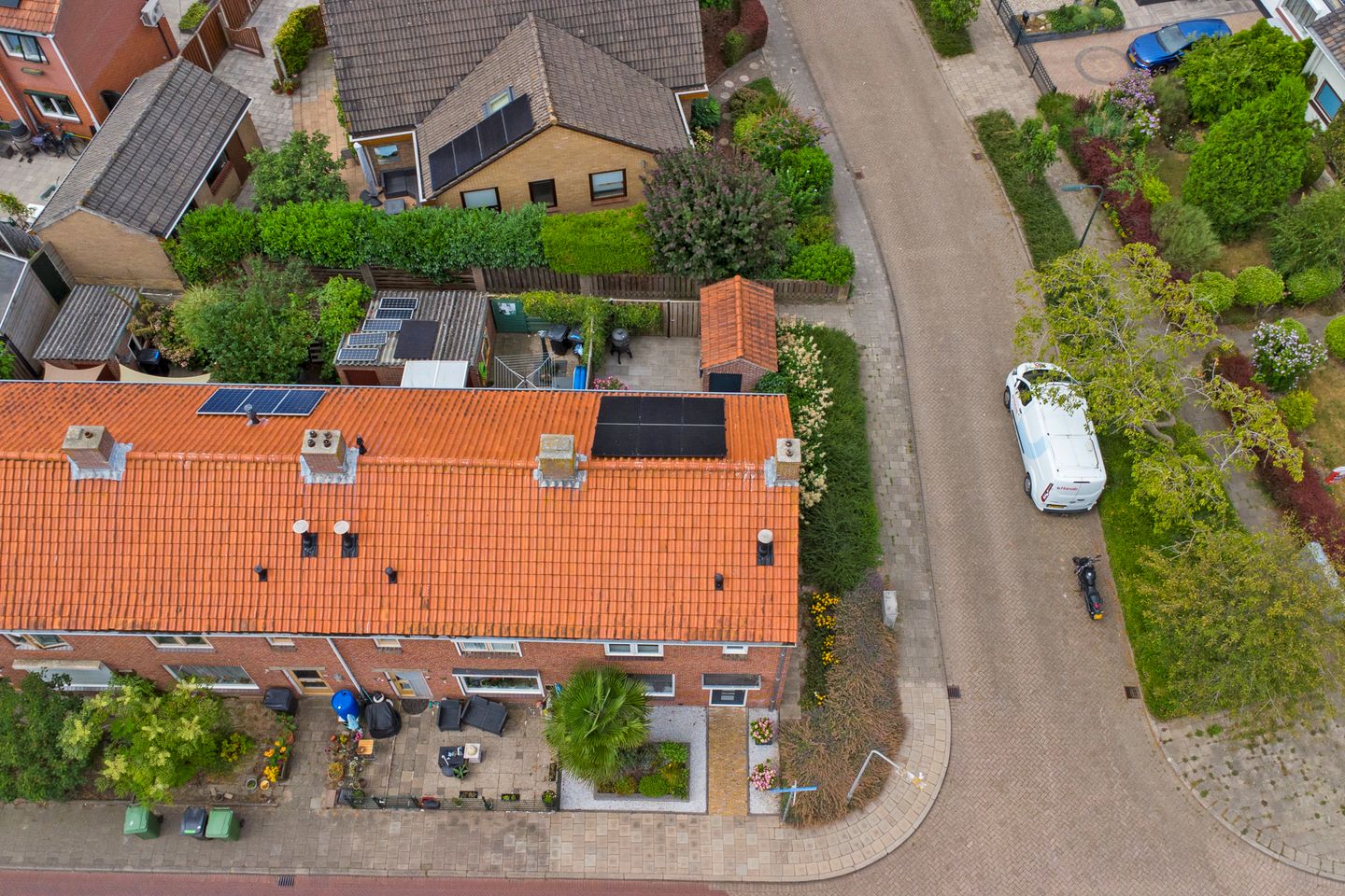 Photo 35 of Burgemeester van Oeverenstraat 21