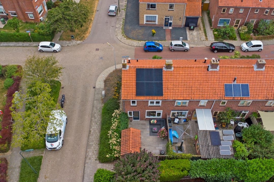 Photo 37 of Burgemeester van Oeverenstraat 21