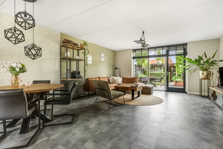 Tussenwoning te koop: Hallehuis 34, Voorthuizen