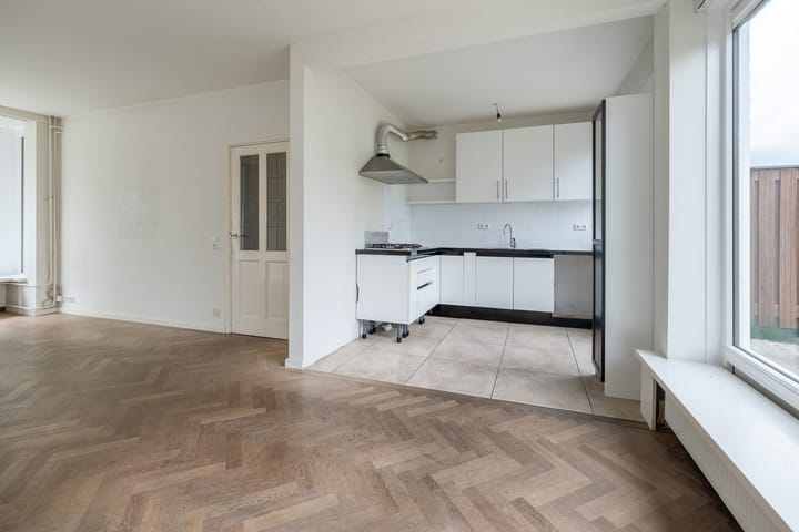 Hoekwoning te koop: Raadhuislaan 68, Eemnes