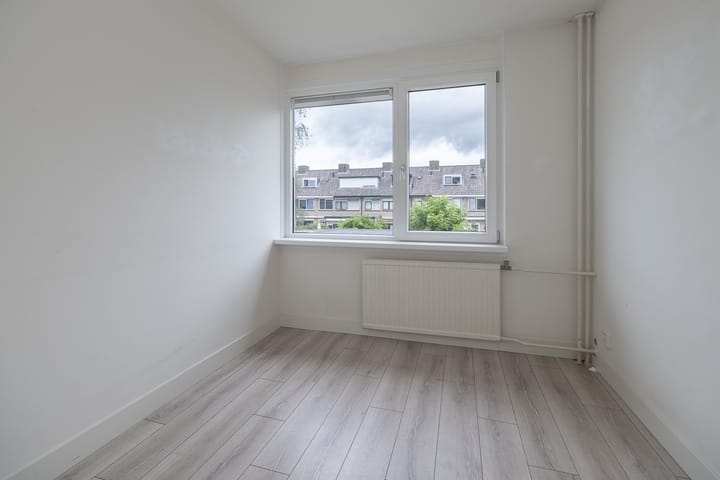 Hoekwoning te koop: Raadhuislaan 68, Eemnes