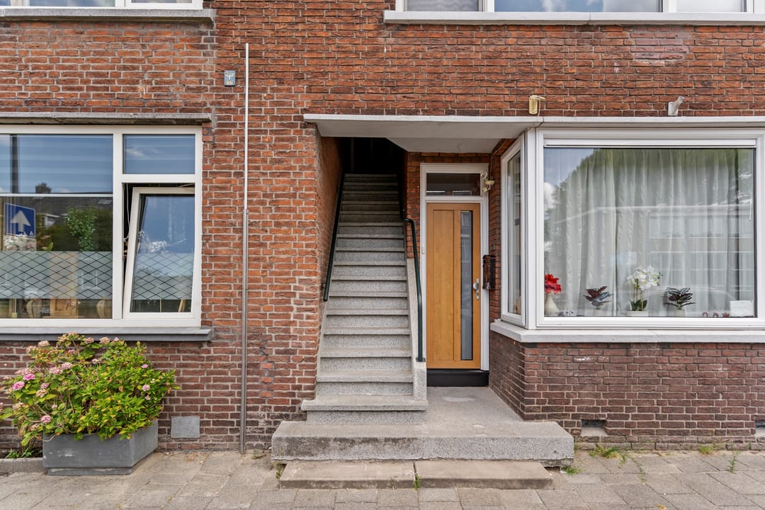 Photo 41 of De Quackstraat 72-A