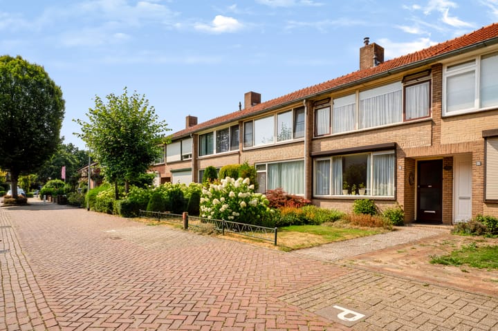 Tussenwoning te koop: Schievestraat 53, Zevenaar