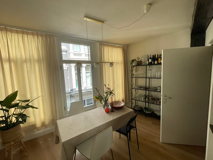 Foto 4 van Warmoesstraat 79-2