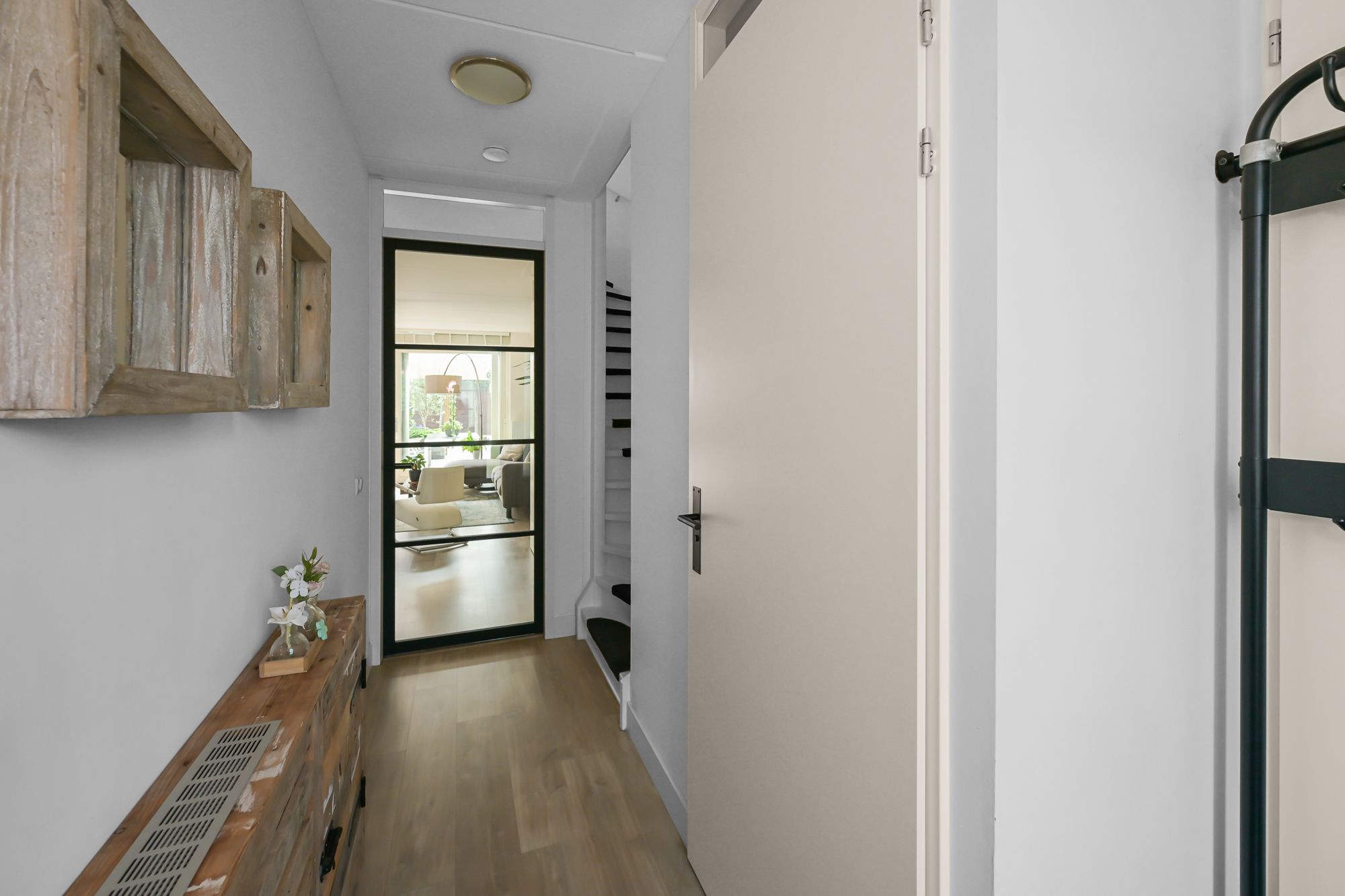 Photo 15 of Liguster 8