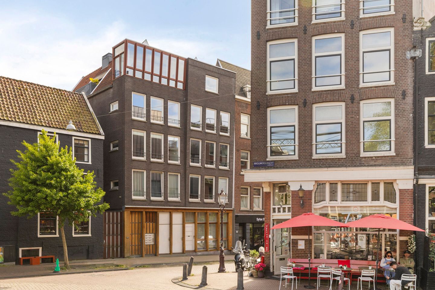 Photo 1 of Willemsstraat 11