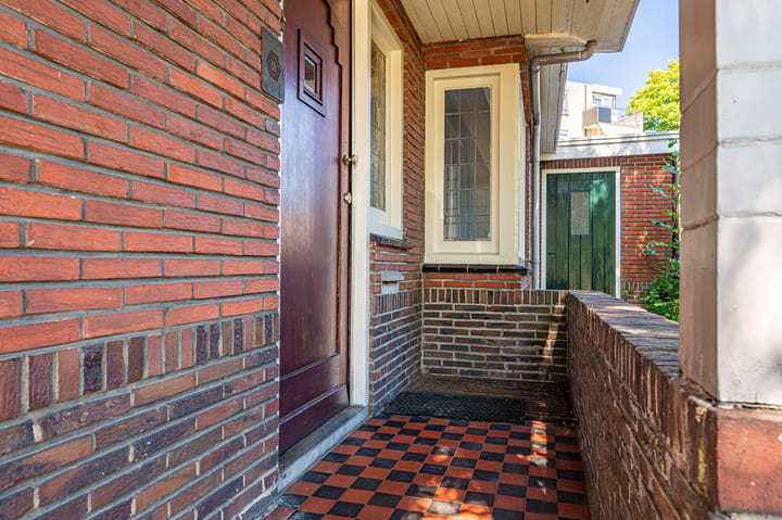 Vrijstaande woning te koop: Stationsweg 53, Winschoten