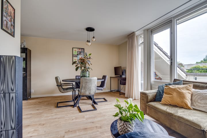 Appartement te koop: Willibrorduslaan 210, Hilversum