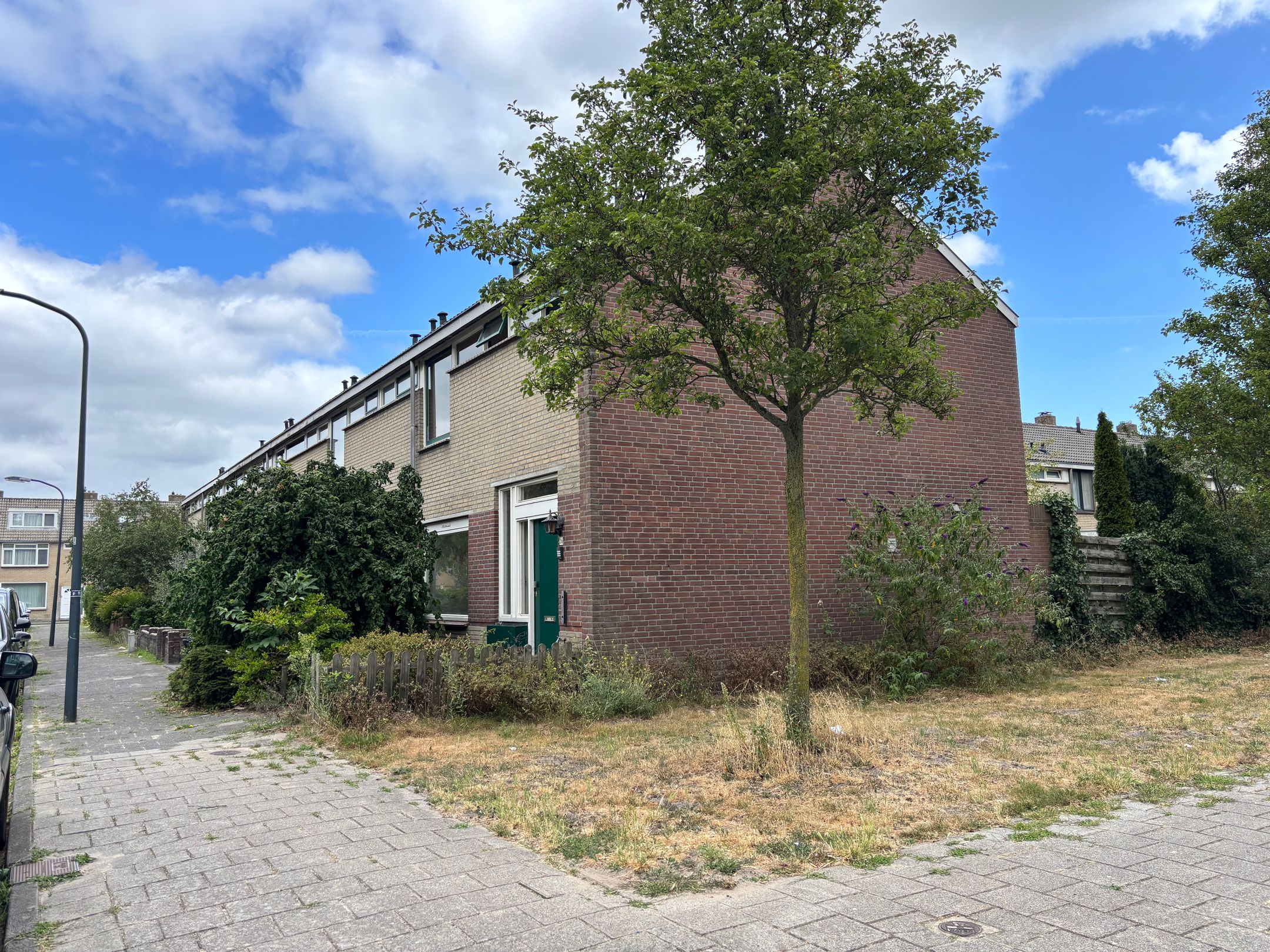 Foto 21 van Bertha von Suttnerstraat 26