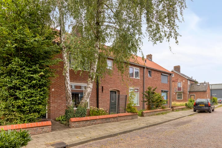 Photo 3 of Scheringstraat 31