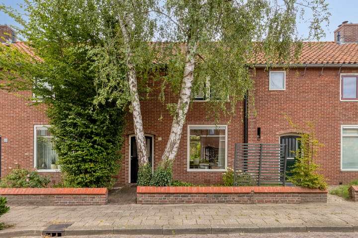 Photo 2 of Scheringstraat 31