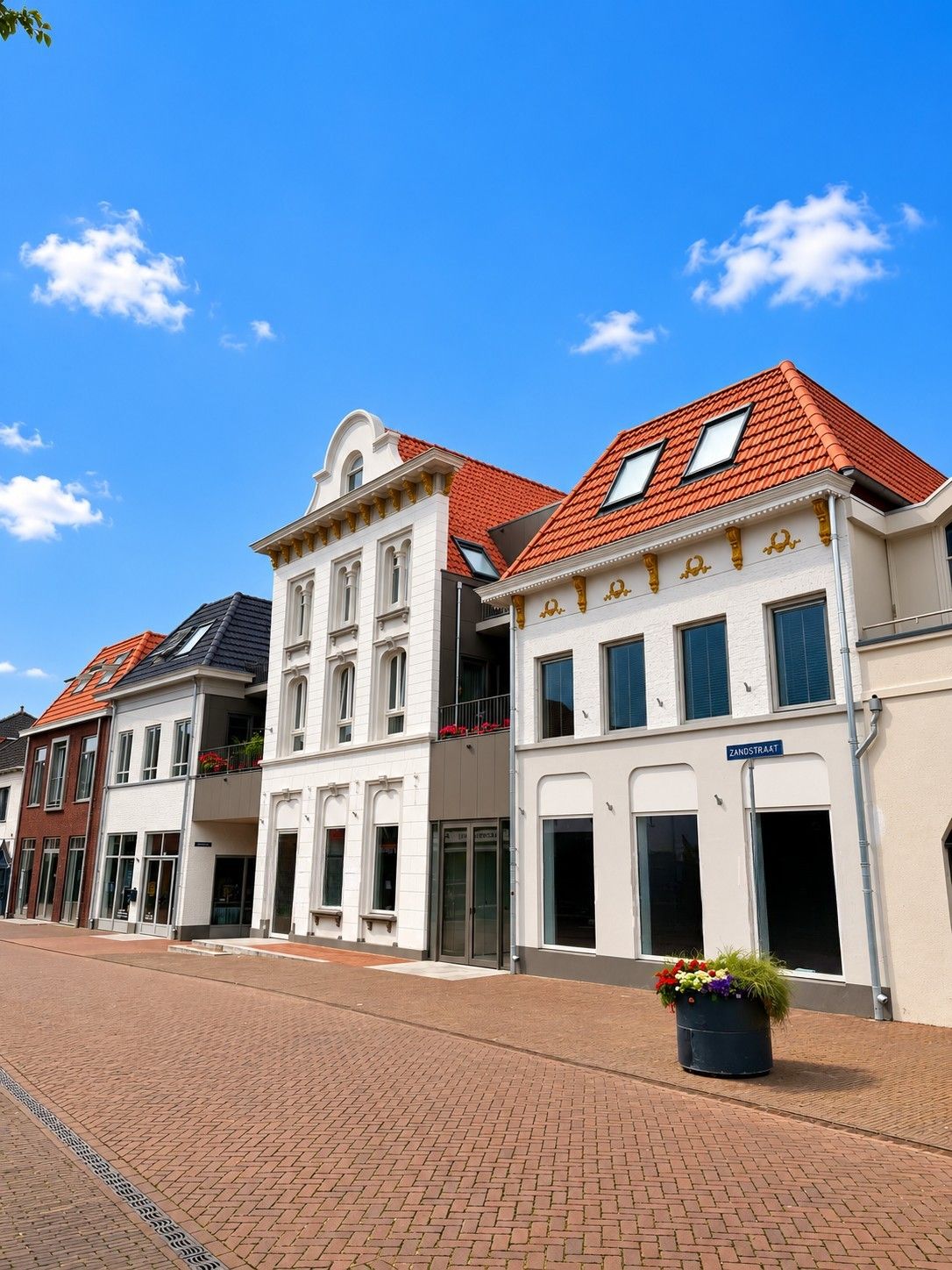 View photo 1 of Zandstraat 9-11
