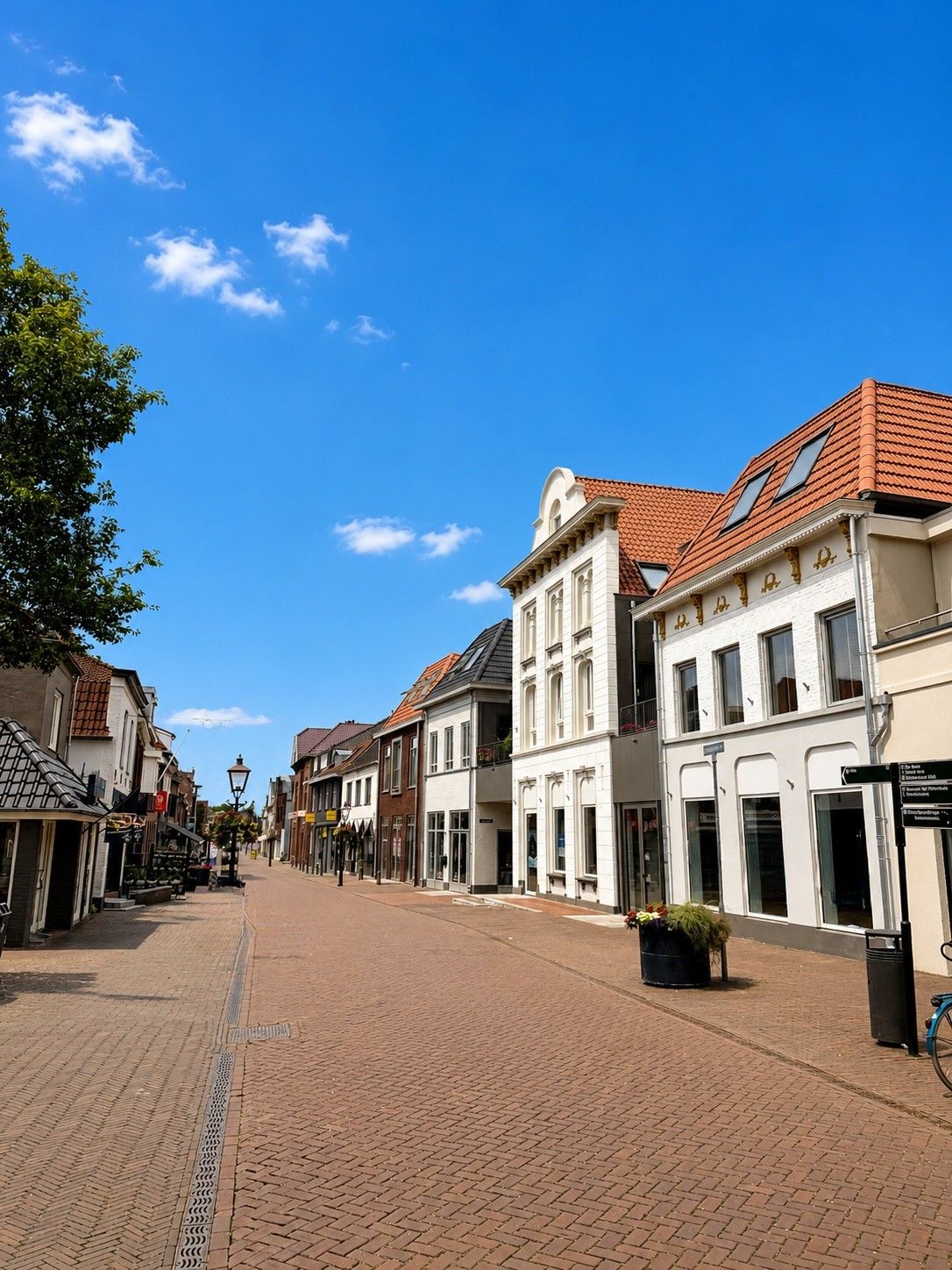 View photo 4 of Zandstraat 9-11