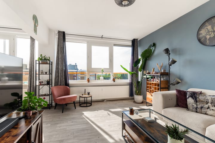 Appartement te koop: Uiverhof 142, Beverwijk