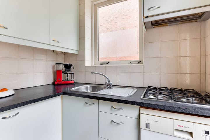 Vrijstaande woning te koop: Stationsweg 126, Heiloo
