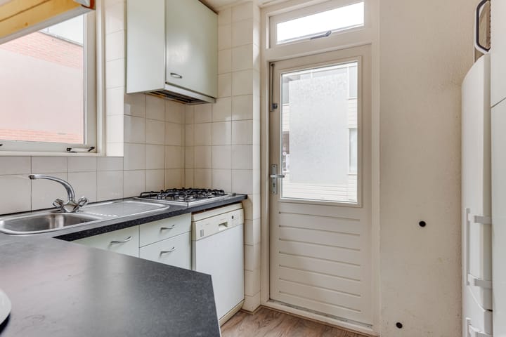 Vrijstaande woning te koop: Stationsweg 126, Heiloo