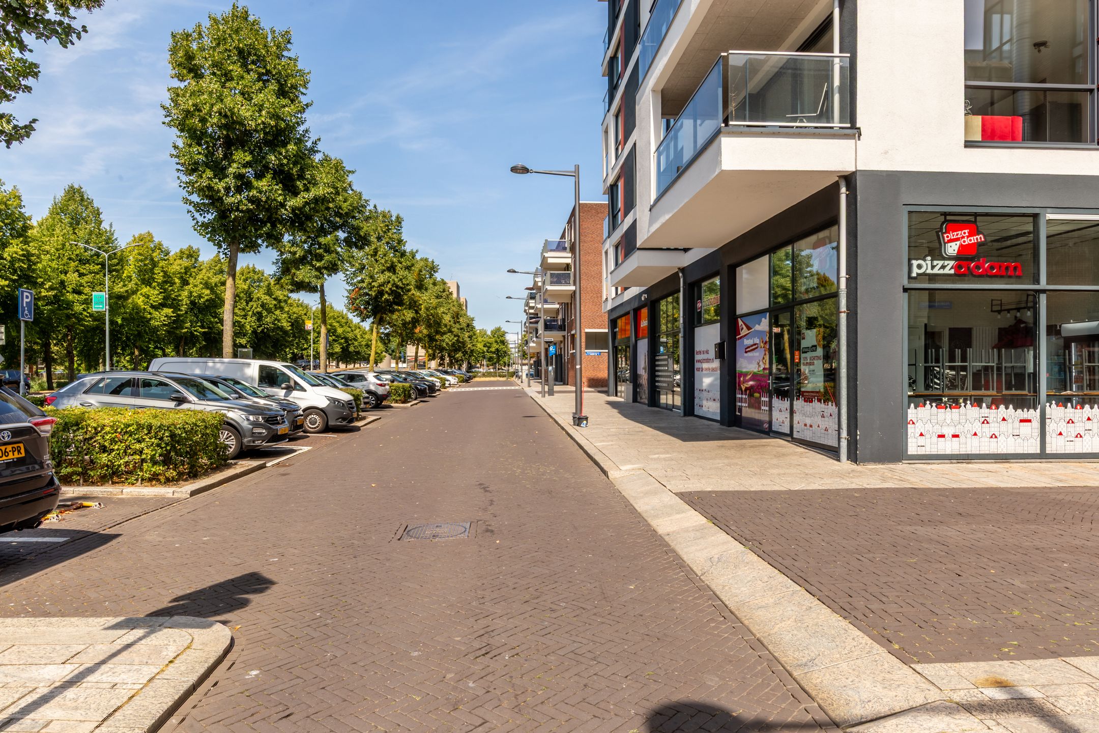 Photo 24 of Makelaarstraat 4-B