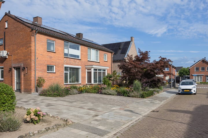 Photo 2 of Anne Frankstraat 21